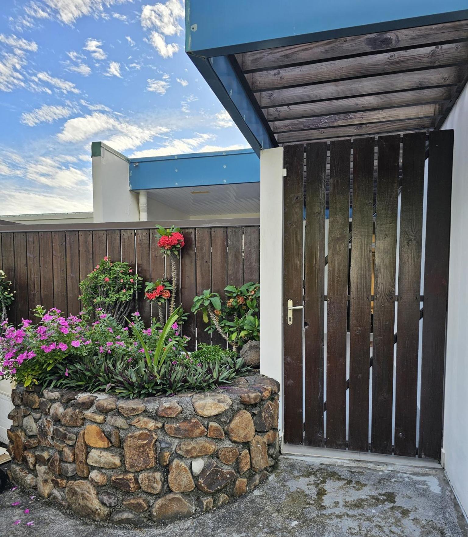 Villa Cozy House In A Private Complex Paea Esterno foto